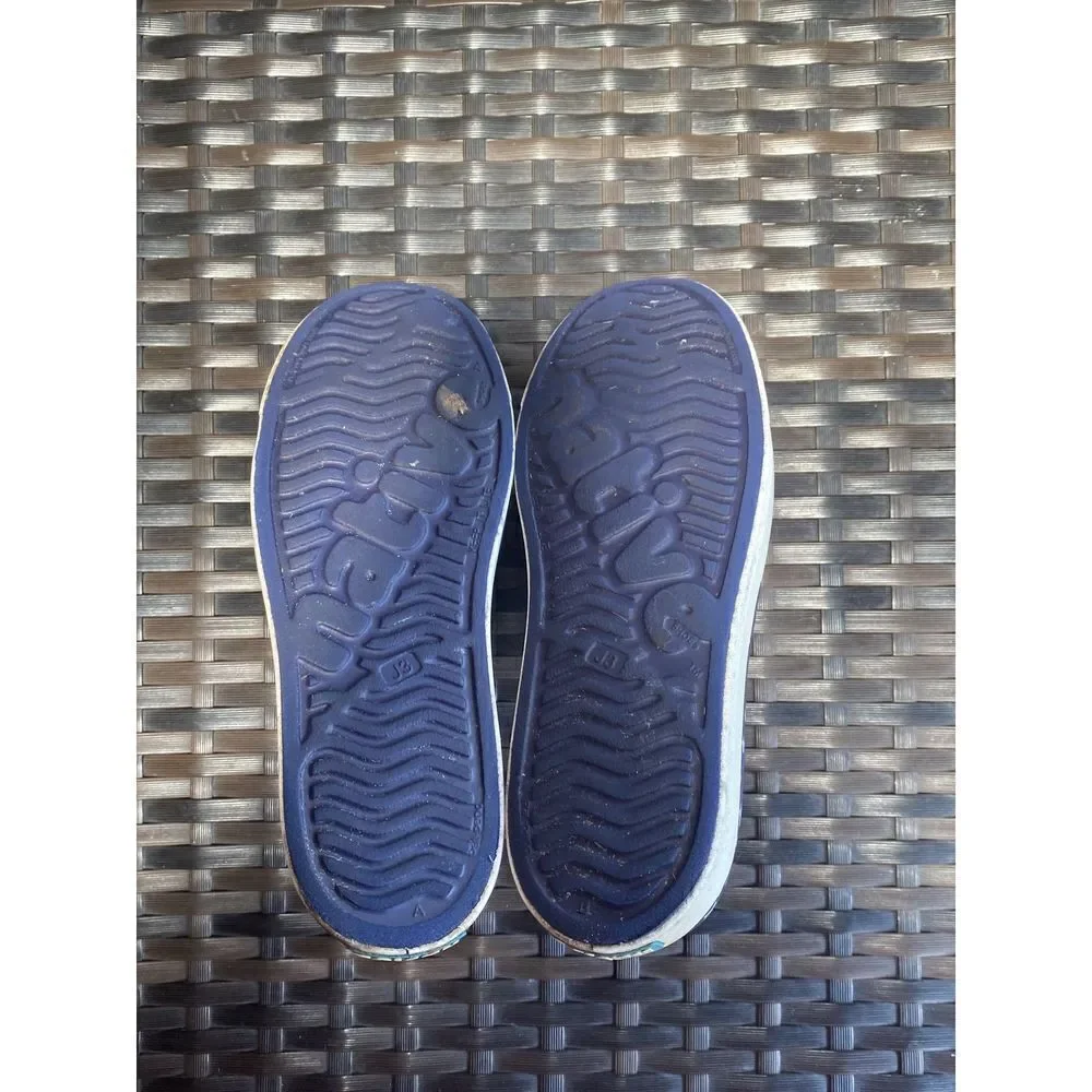Native Jefferson shoes Kids size 3